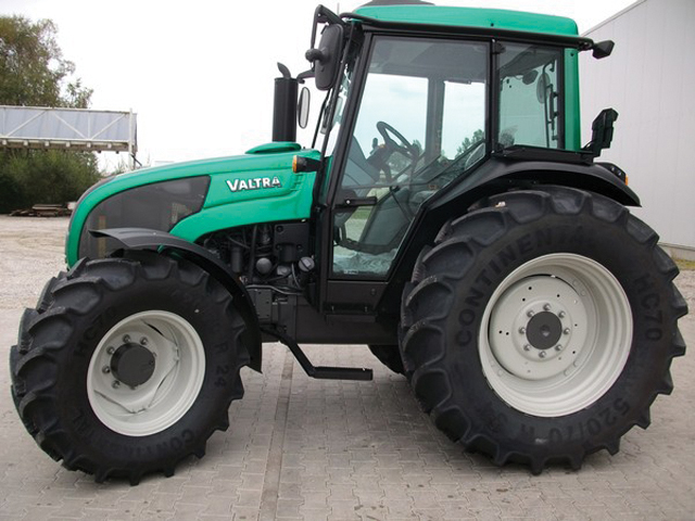 VALTRA A 93